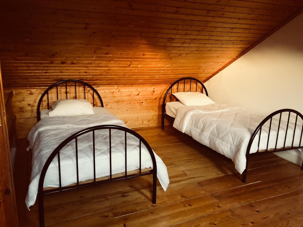 Aristheu Albergue *